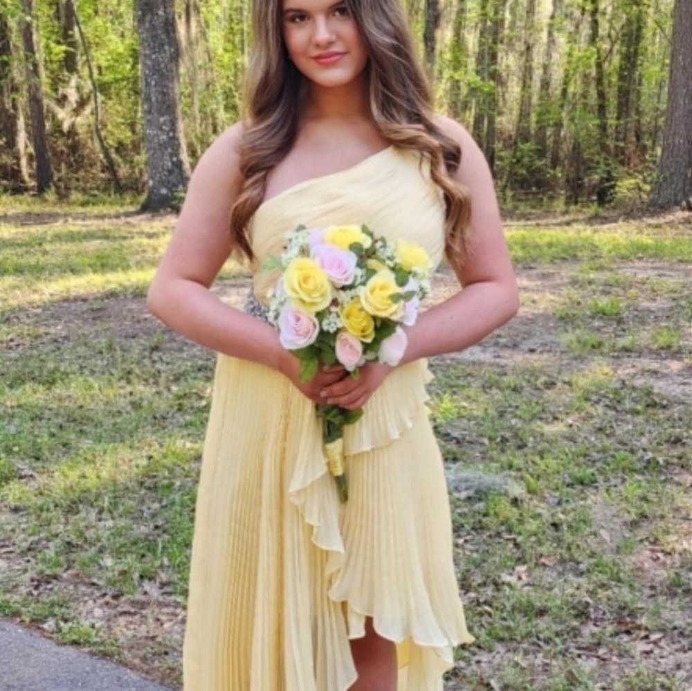 Mac Duggal Prom Dress